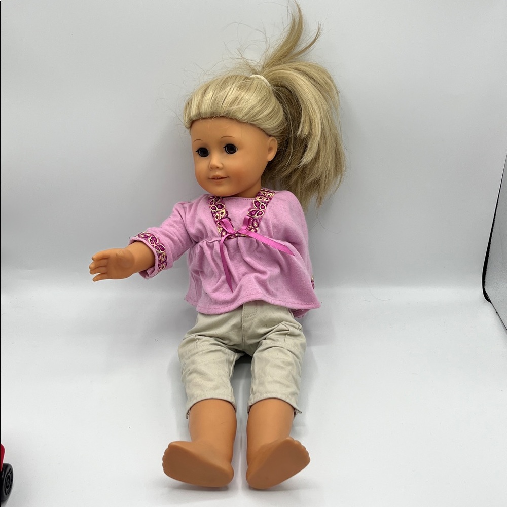 Pleasant Company American Girl doll Blonde Hair Brown Eyes Missing Arm